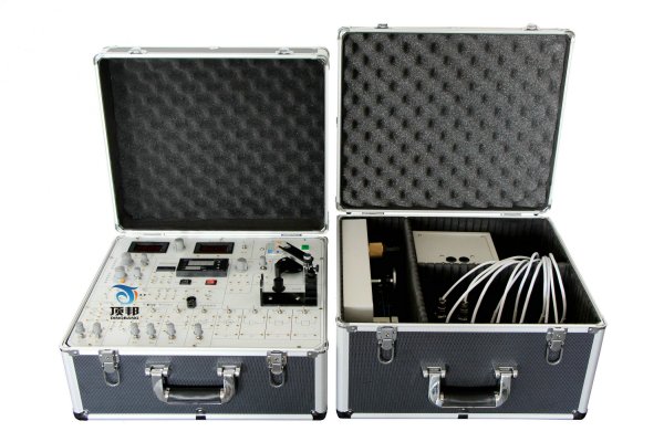 �������C�ό����