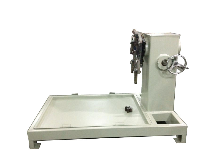 超大型發(fā)動機翻轉架