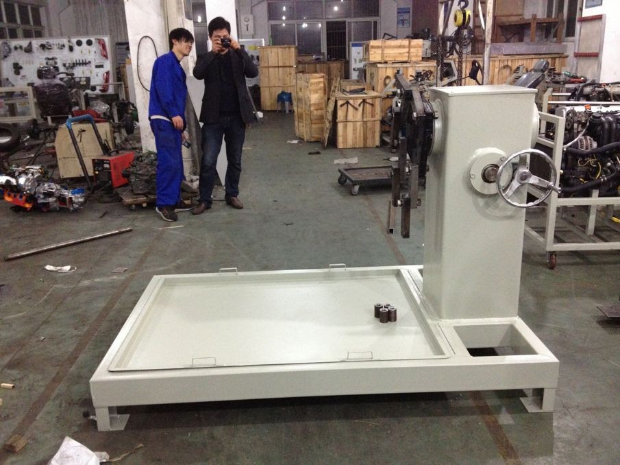 超大型發(fā)動機翻轉(zhuǎn)架