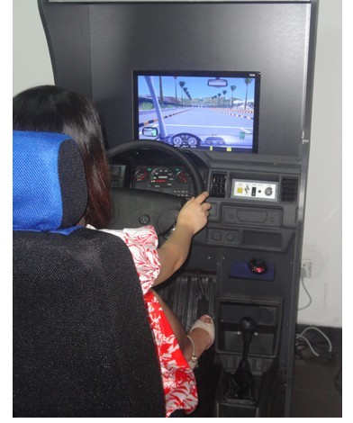 汽車(chē)駕駛模擬器