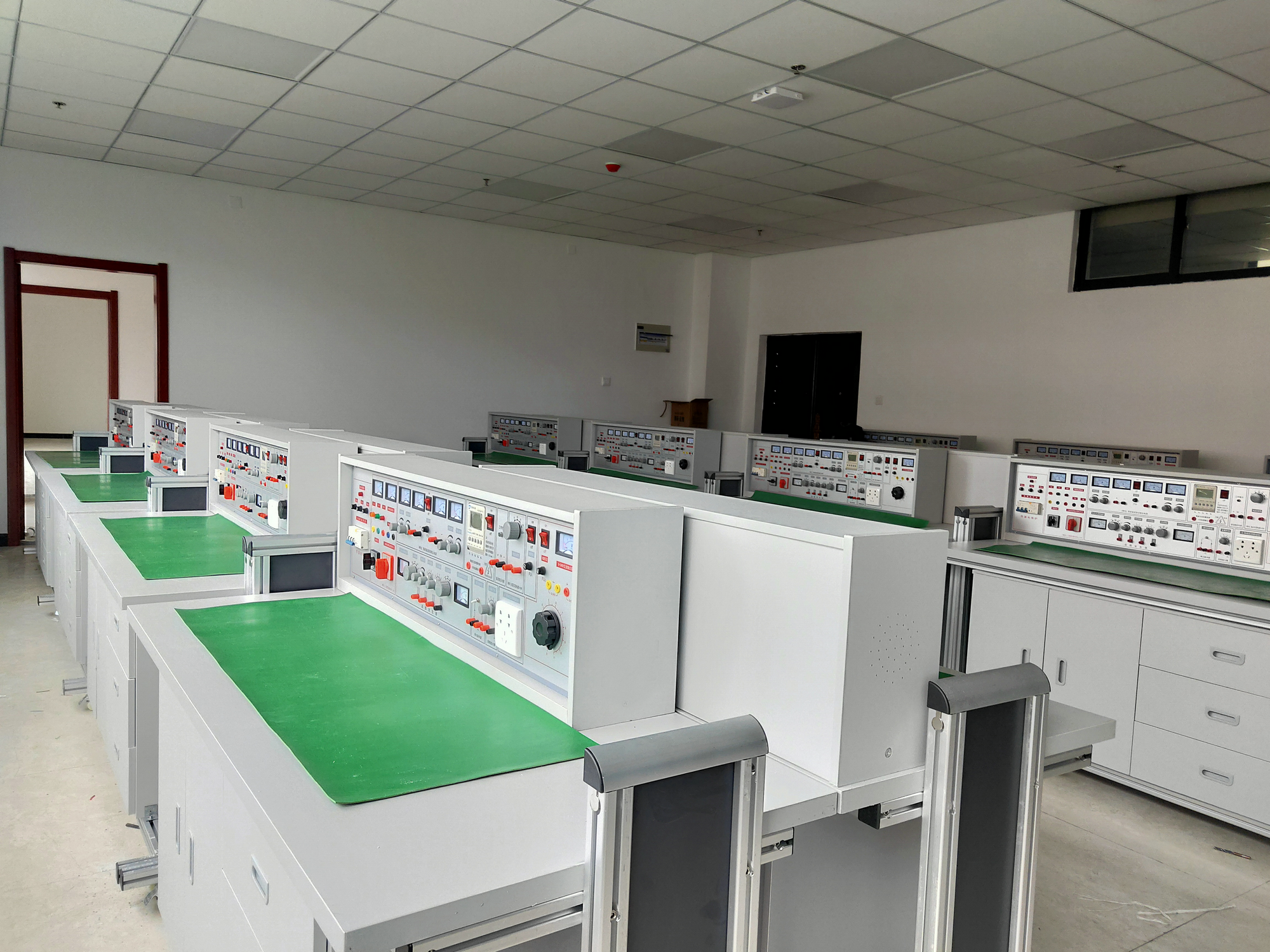 ͨ��������늹���������������һ����ҳ����O��