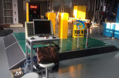 ͣ܇������ϵ�y(t��ng)��(sh��)Ӗ(x��n)�b��