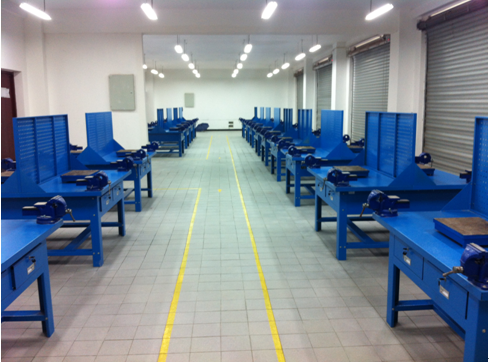 鉗工實訓(xùn)室簡介