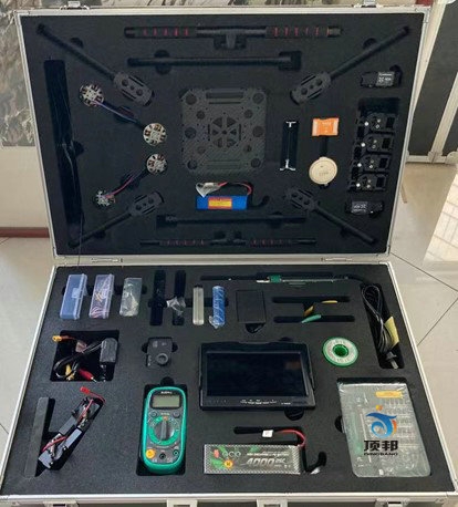 組裝調(diào)試無人機(jī)