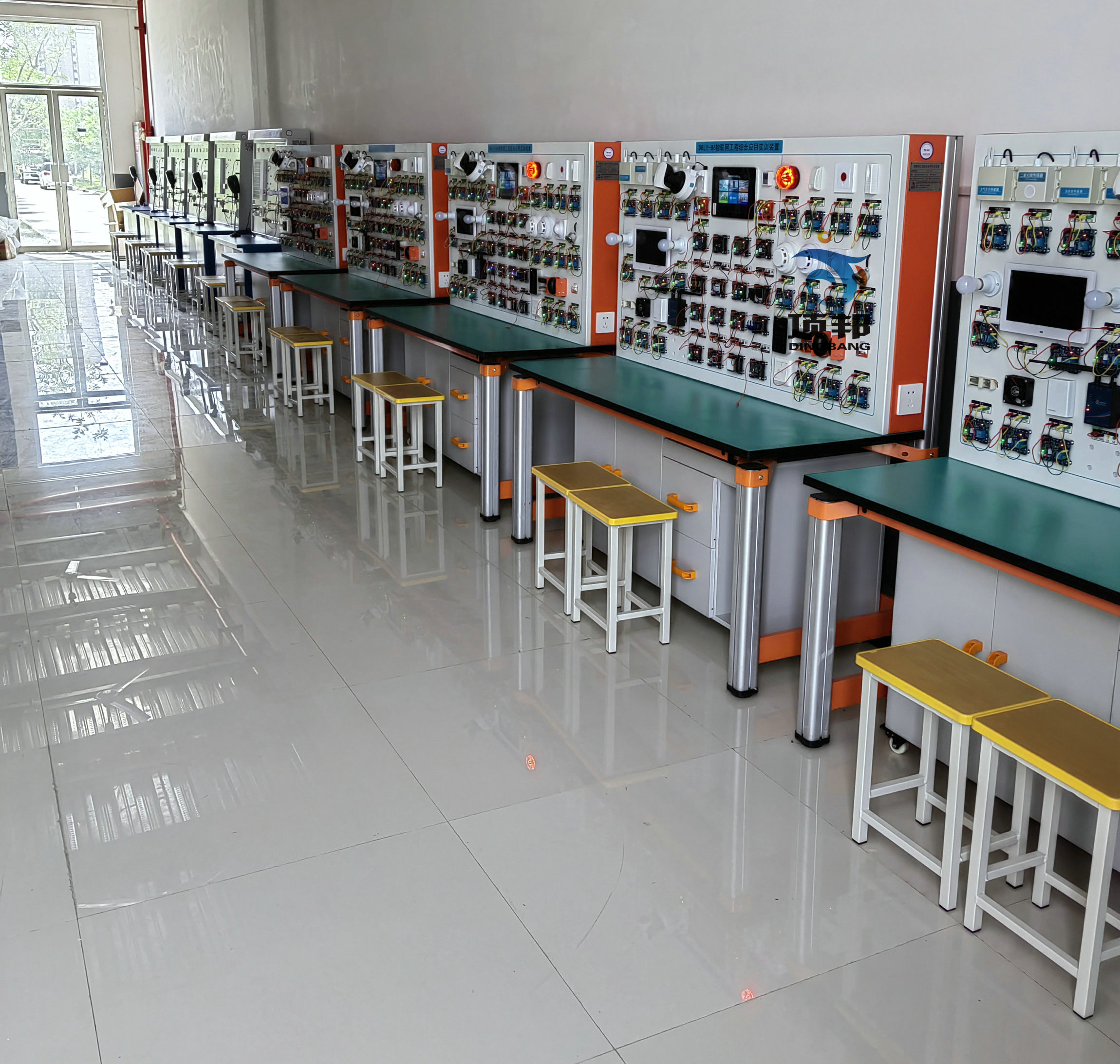 物聯(lián)網(wǎng)工程綜合應用實訓裝置