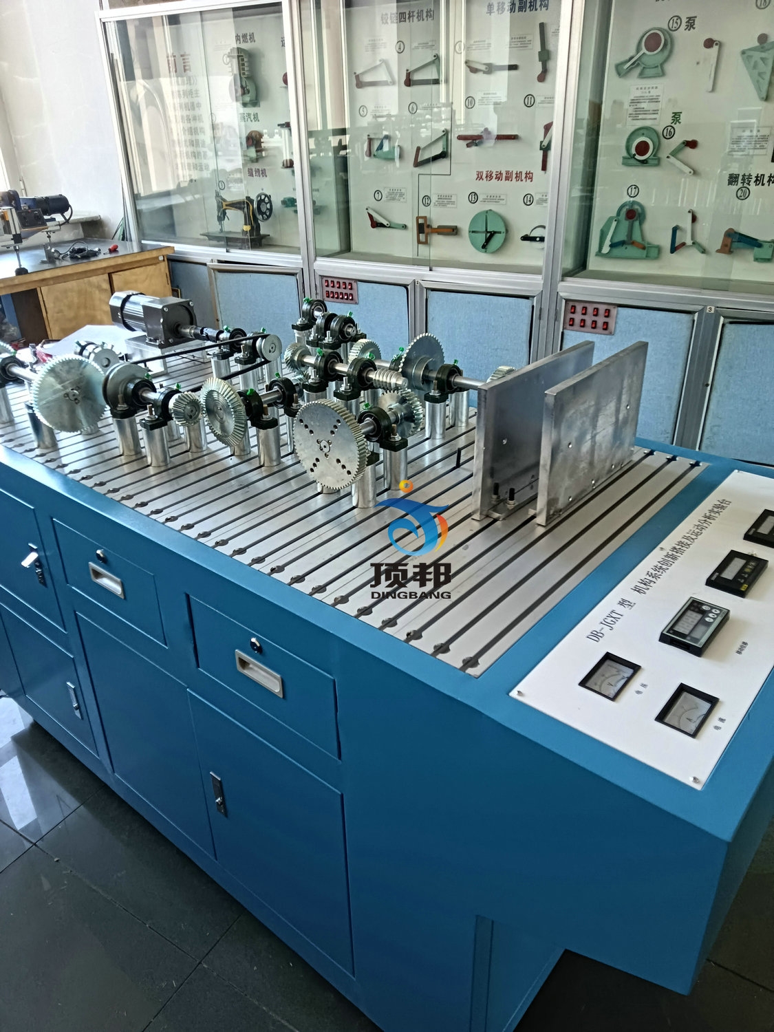 機(jī)構(gòu)系統(tǒng)創(chuàng)新搭接及運(yùn)動(dòng)分析實(shí)驗(yàn)臺(tái)