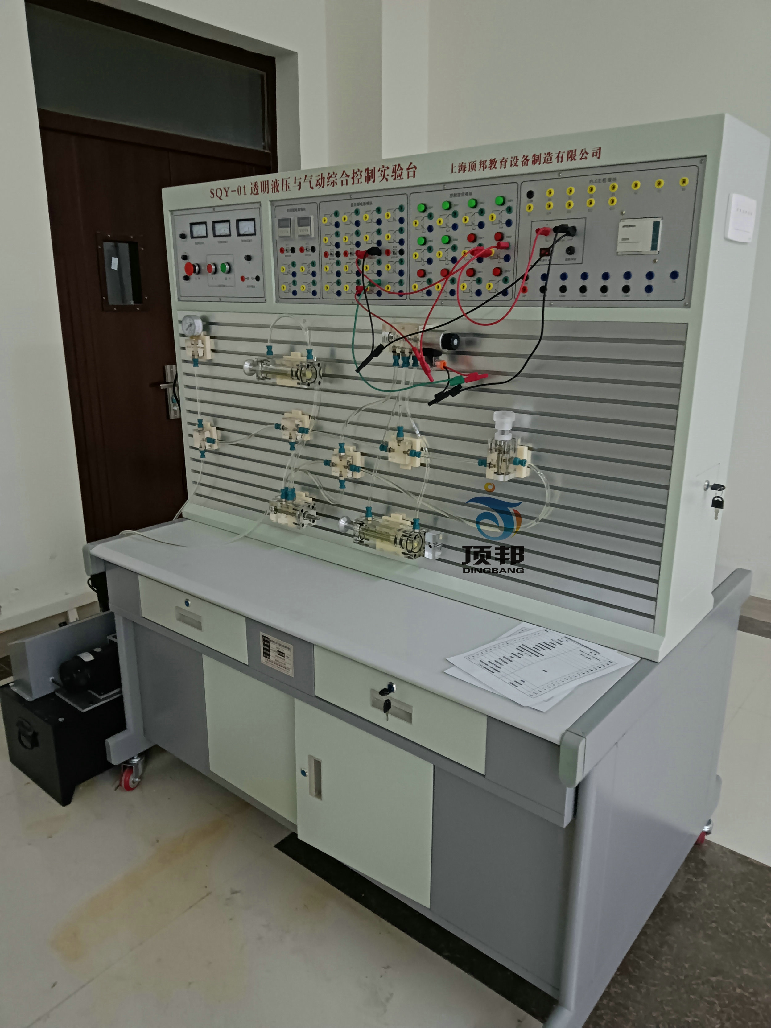 ͸��Һ���c���PLC���ƾC�ό�Ӗ(x��n)�b��