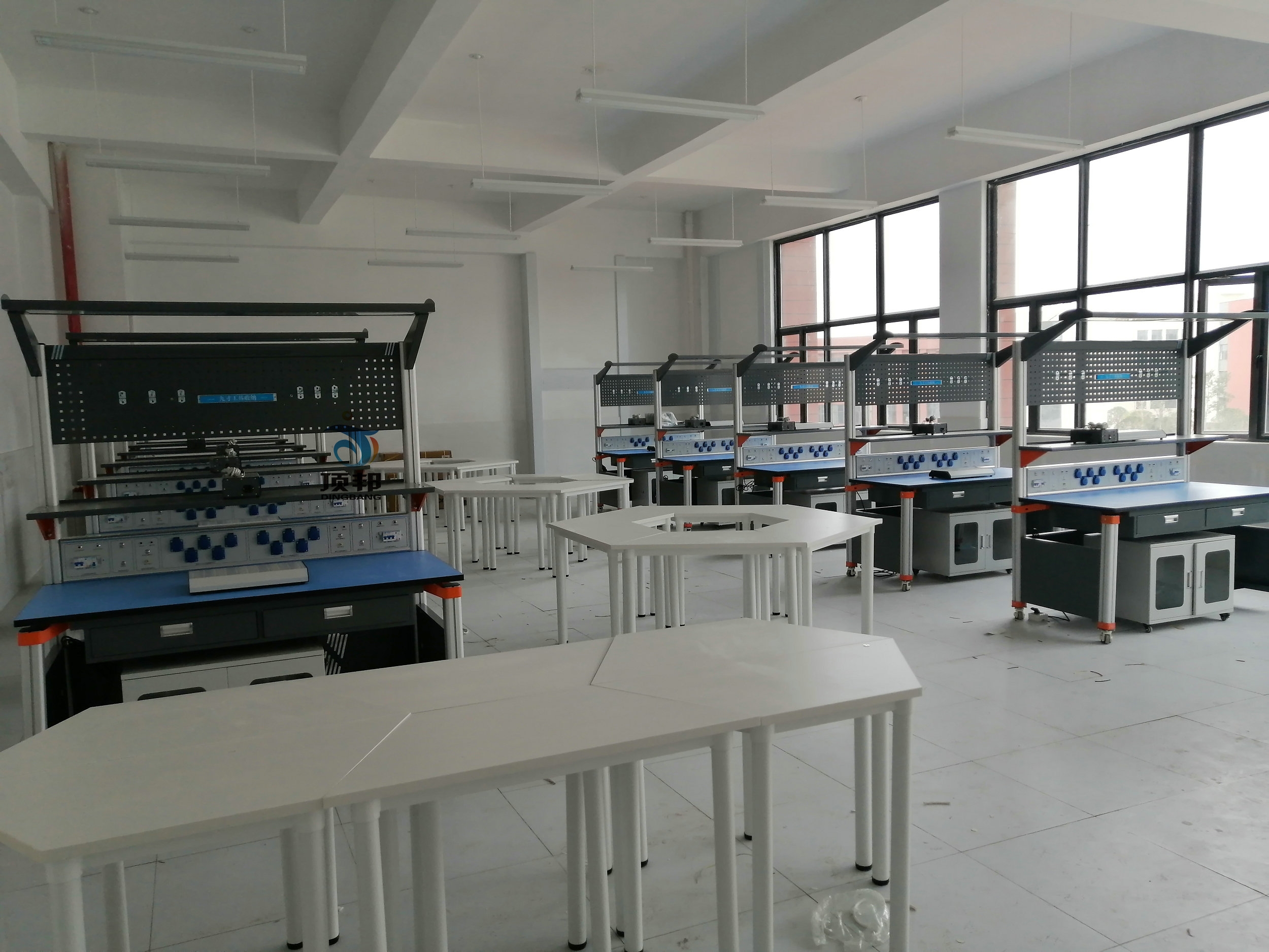 ��Ӯa(ch��n)Ʒ�b�{(di��o)�c�˹����܄�(chu��ng)�¿����b��