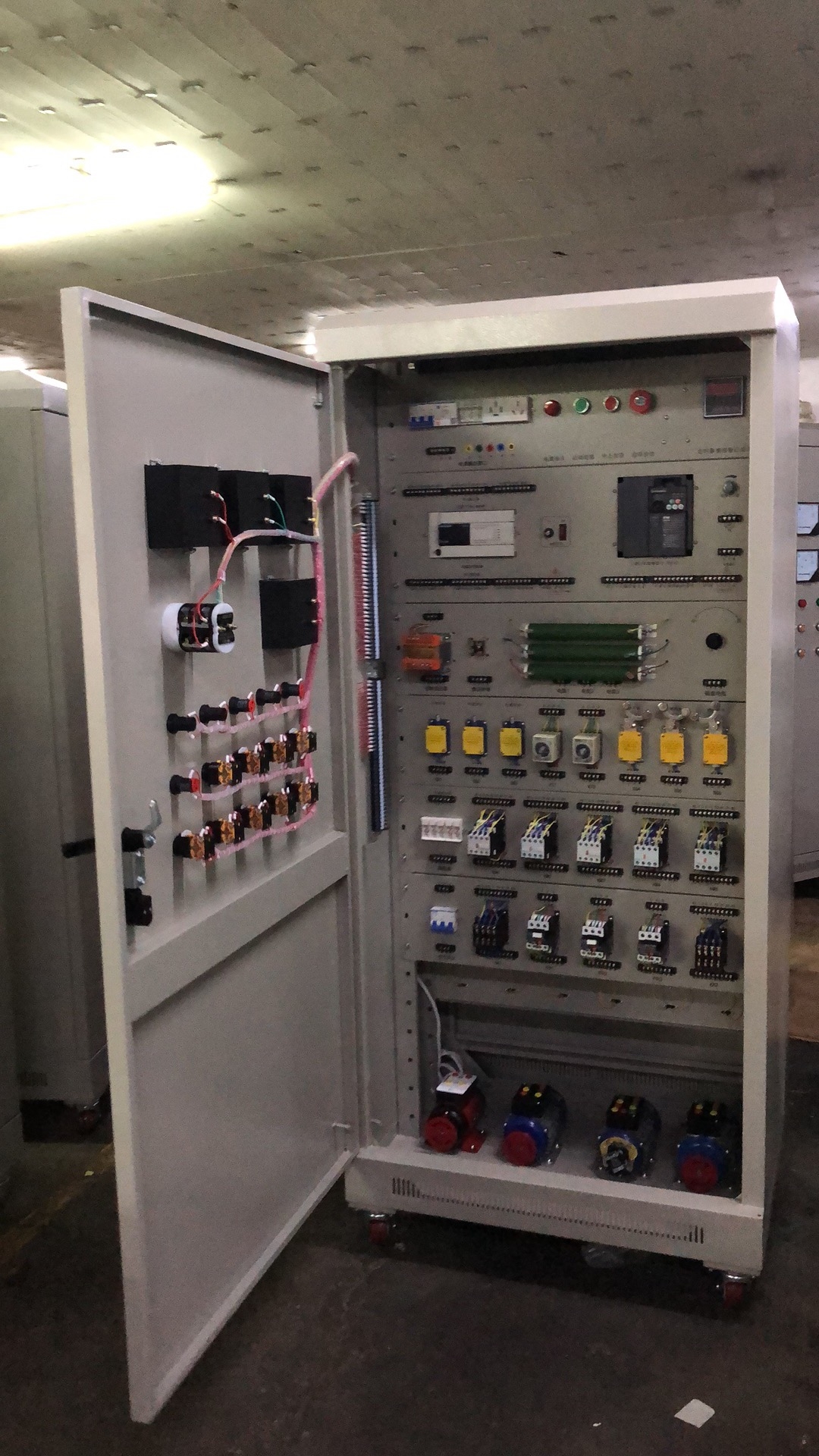 PLC��Ӗ(x��n)���˹�