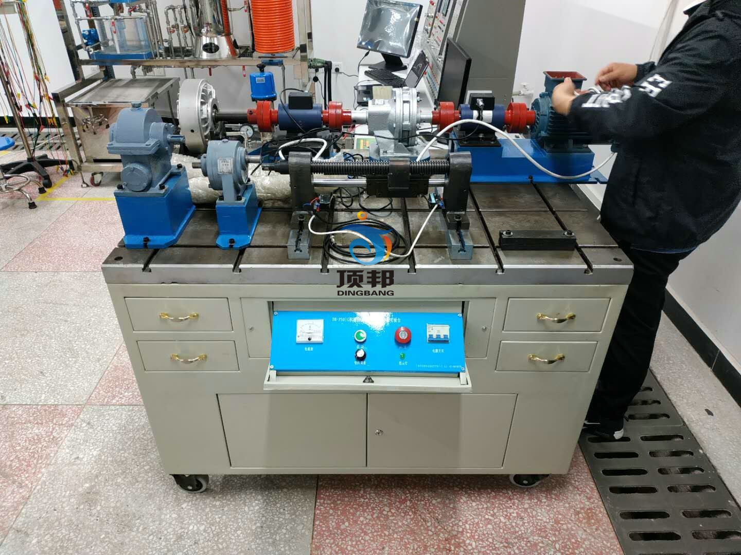 �Cе���ӷ�����(chu��ng)��M�ϼ�����(sh��)��������_