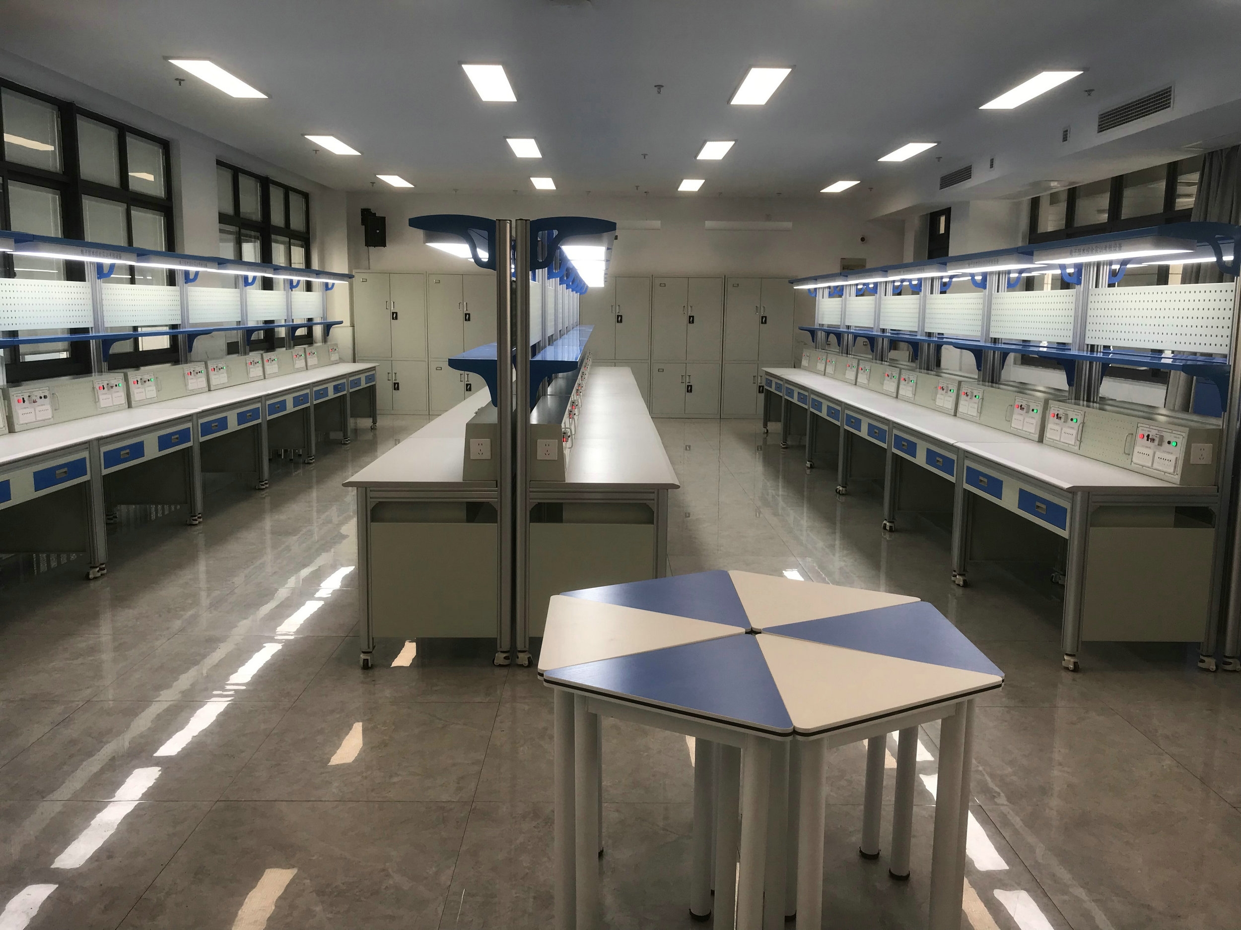 單片機(jī)實(shí)驗(yàn)開發(fā)裝置