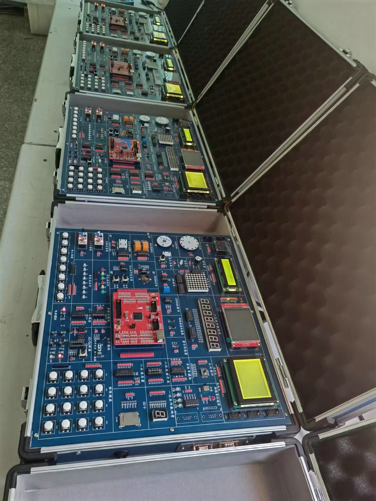 Ƕ��ʽ��Ƭ�C(j��)��Ӗ(x��n)��