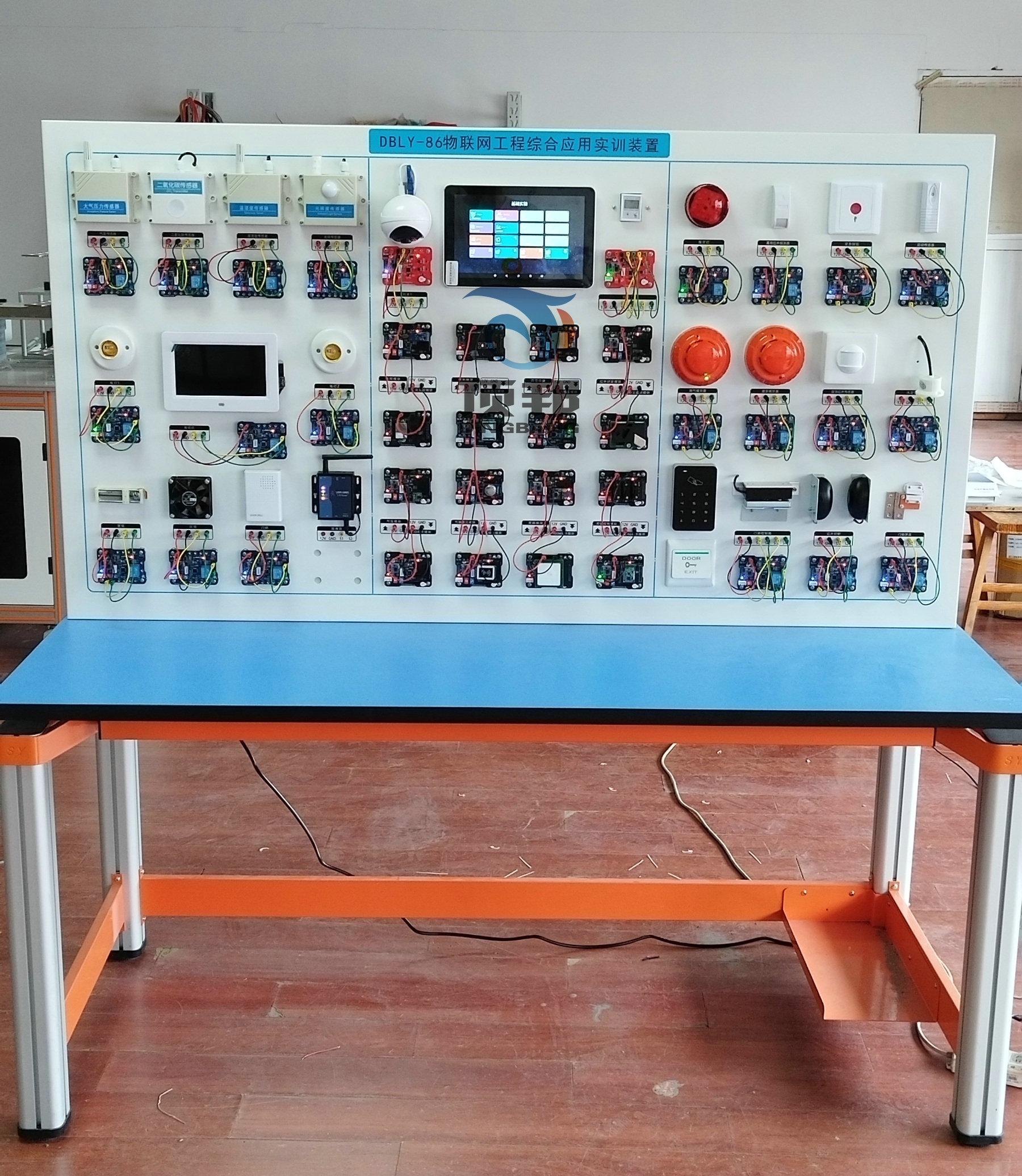 物聯(lián)網(wǎng)工程綜合應(yīng)用實訓(xùn)裝置
