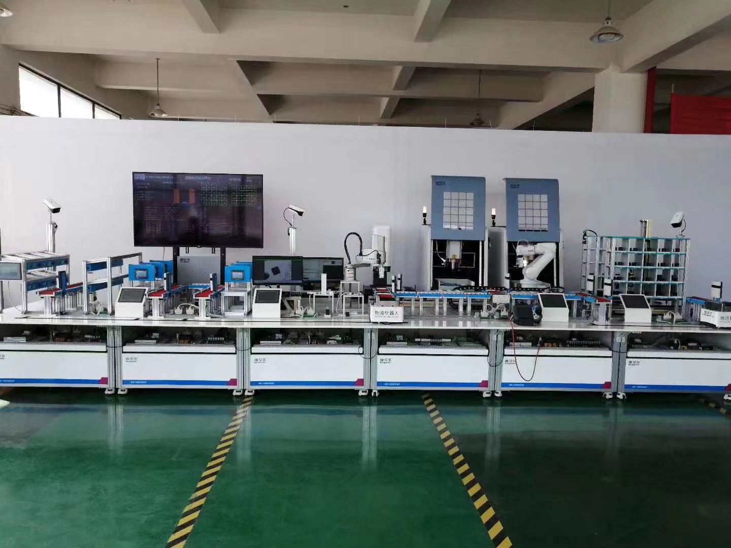 工業(yè)機(jī)器人綜合應(yīng)用自動(dòng)化實(shí)訓(xùn)系統(tǒng) 工業(yè)機(jī)器人綜合應(yīng)用自動(dòng)化生產(chǎn)線實(shí)訓(xùn)系統(tǒng)