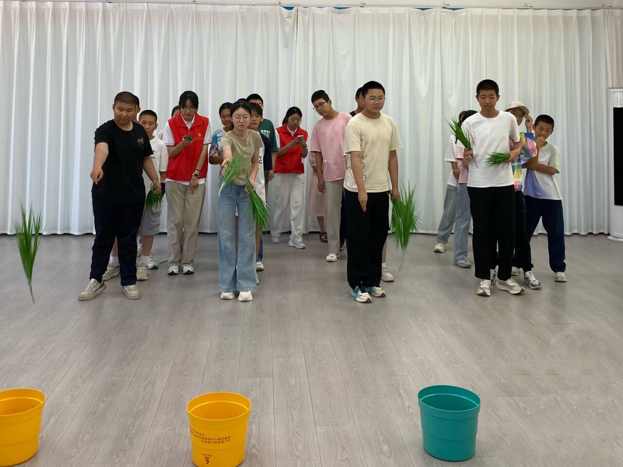 13.png 開展新疆暑期社會(huì)實(shí)踐紀(jì)實(shí)